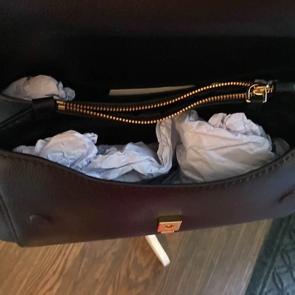 Marc Jacobs black beauty… - Picture 4 of 8